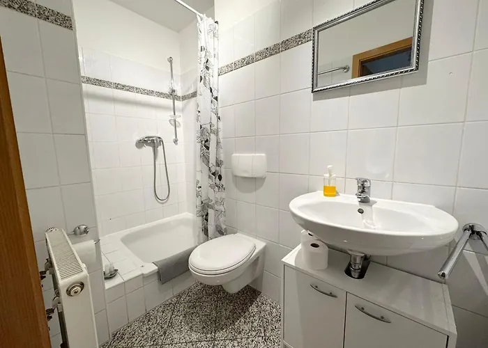 Fully Equipped With Balcony דירה צוויקאו